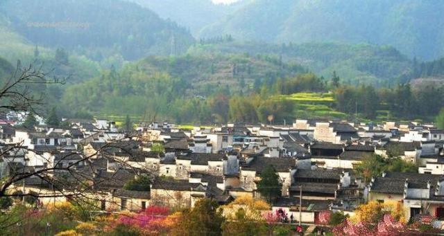 農(nóng)村自建別墅，四房一廳兩層，占地80多平方米，建有小庭院，簡單舒適！