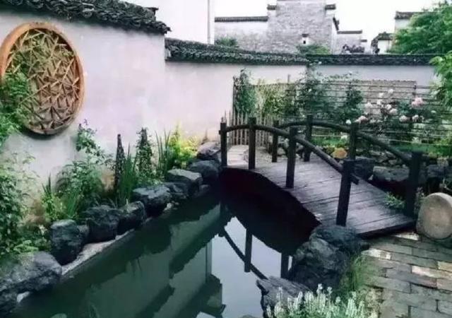 在鄉(xiāng)下買一棟閑置的舊房子進行翻新，并在復活后將其改造成住宅和別墅,也是好的一筆投資