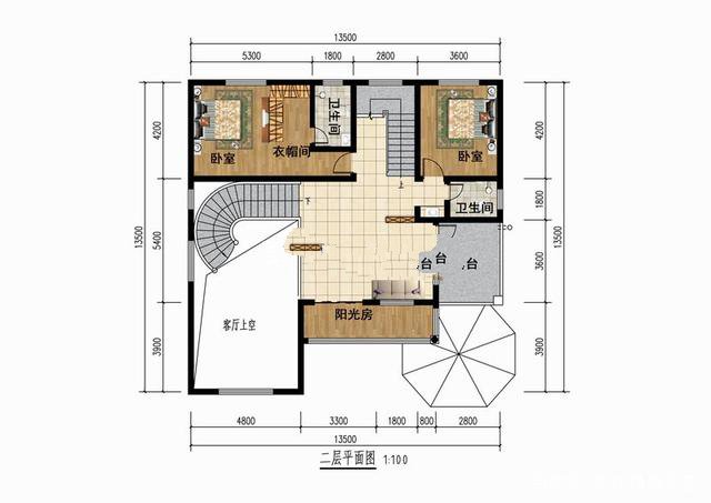 今天這位在老家農(nóng)村建了一棟三層別墅，二樓陽光房，三層大露臺，超豪華