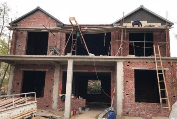 　廣東羅先生在農(nóng)村建房，一家八口，四代同堂。這種布局夠住嗎？